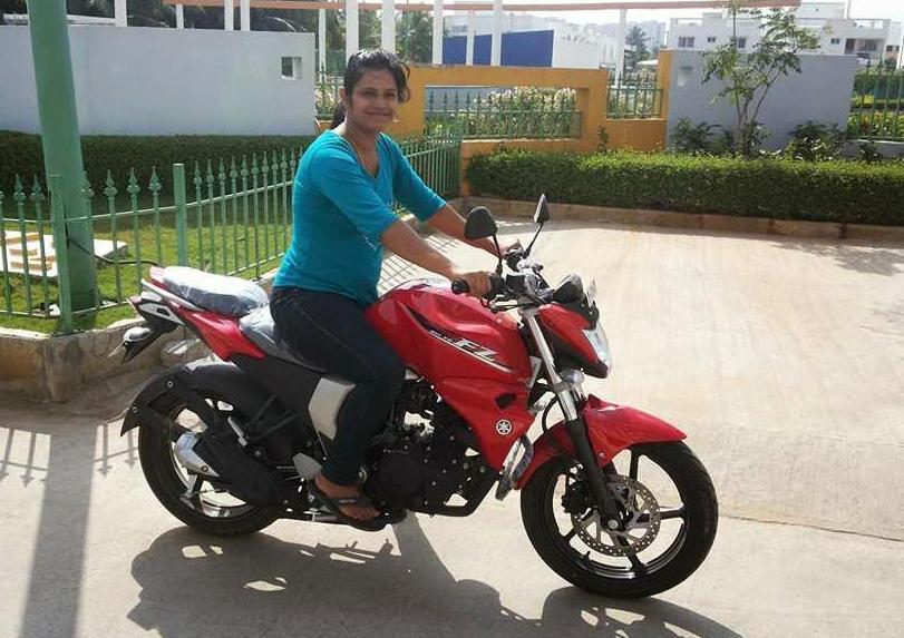 Indian biker girls 003