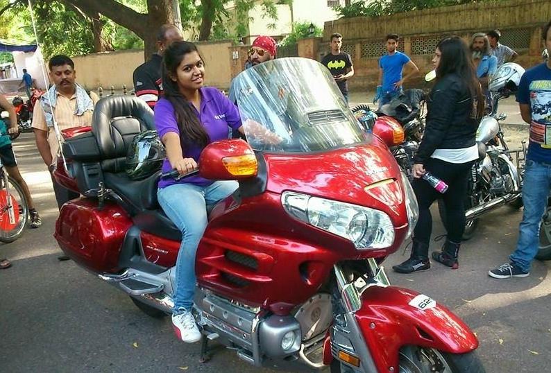 Indian biker girls 004