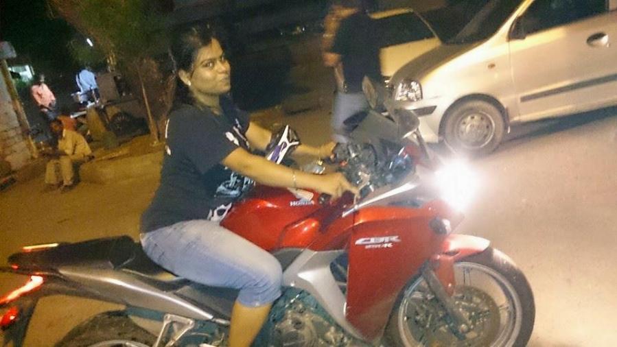Indian biker girls 007