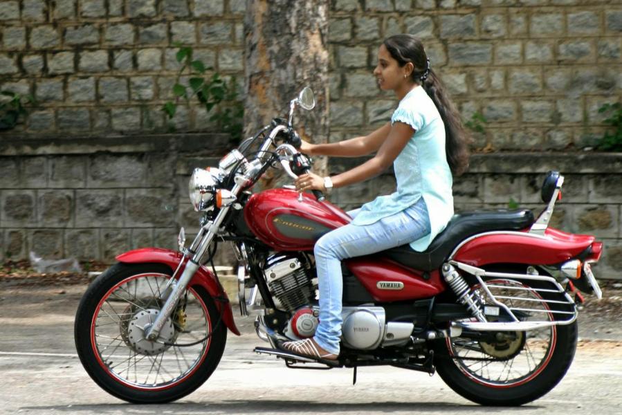 Indian biker girls 009